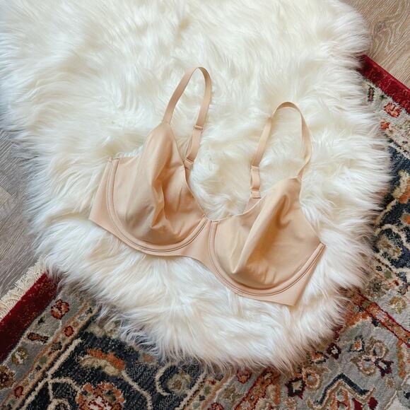 Wacoal Neutral Bra - 32DD - Picture 2 of 4